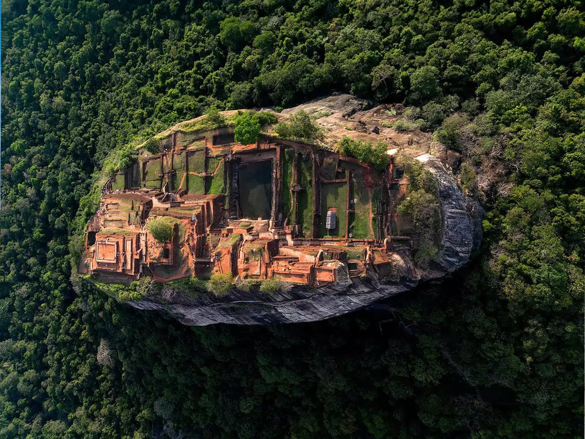 sigiriya-670e5bf2864f6.webp